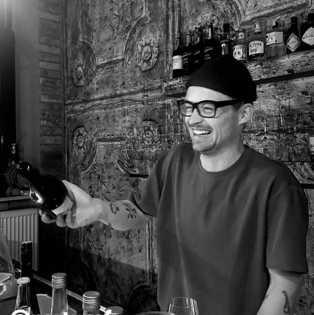 Flo Portuné - eine Macht an der Flasche
